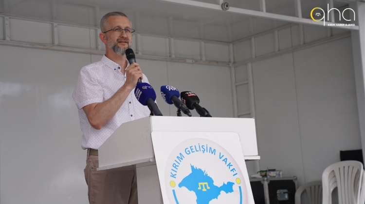 12 1751225630 354 x750