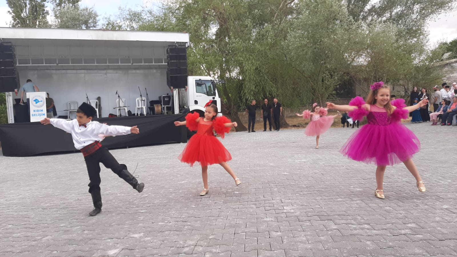 58184135 0314 4292 aa22 123040cb07b2