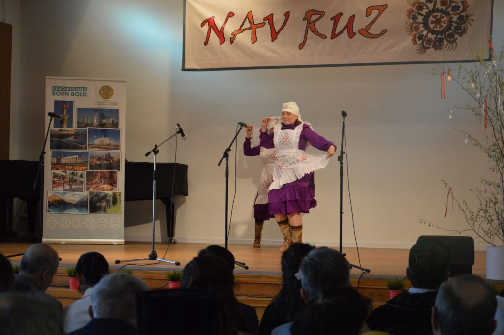 Kazan Tatar hanımlar sahnede